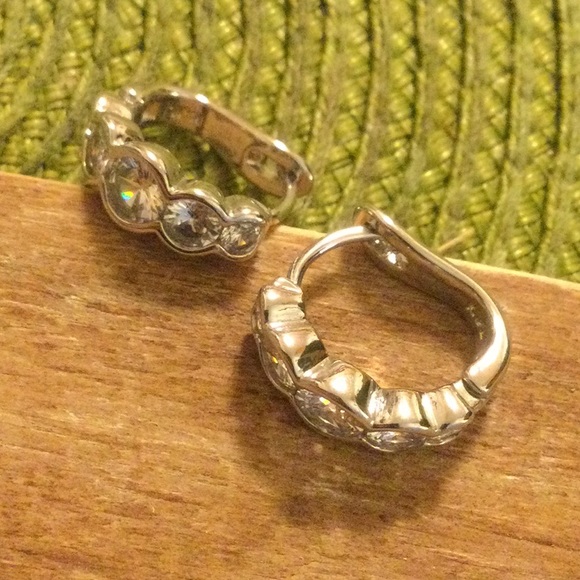 NWT Kenneth Jay Lane CZ Hoop Earrings - Picture 5 of 9